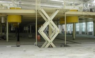 液壓升降平臺定制滿足模具制造需求